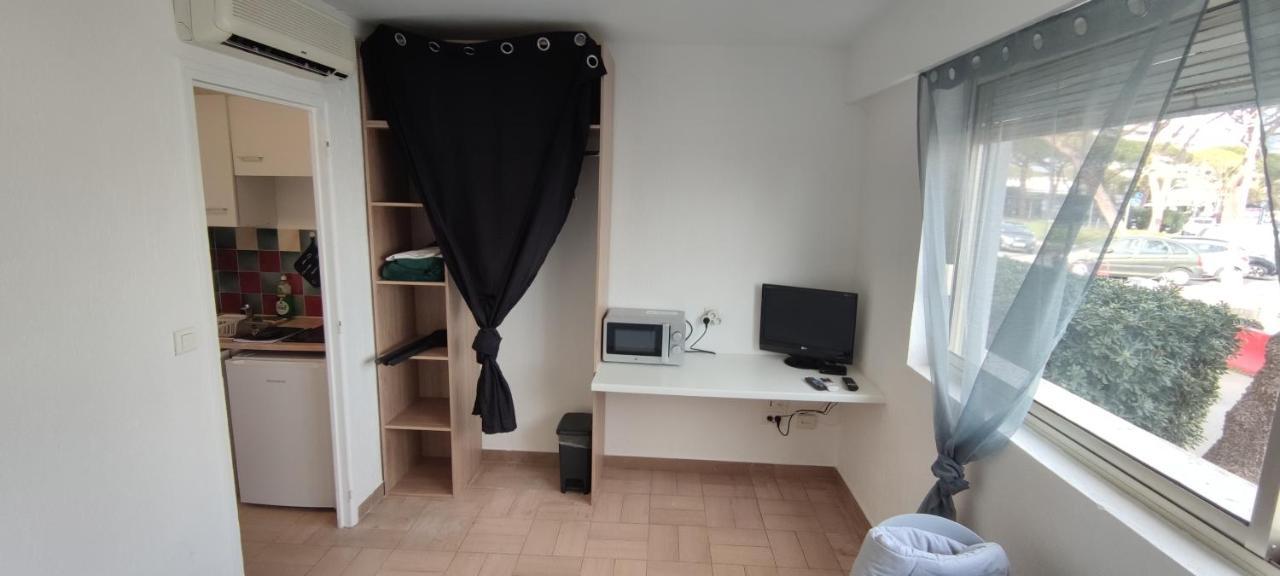 Studio Meuble Marina Villeneuve-Loubet 06 Luaran gambar